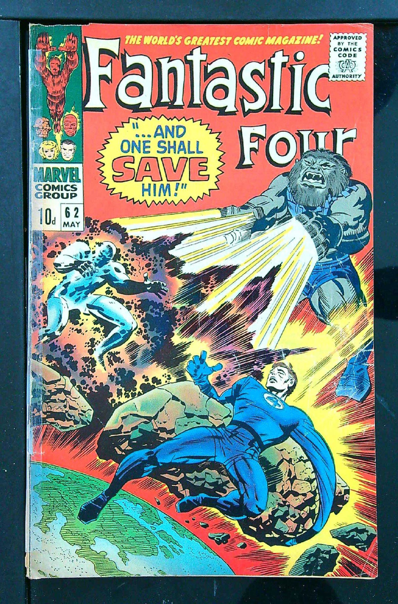 Cover of Fantastic Four (Vol 1) #62. One of 250,000 Vintage American Comics on sale from Krypton!
