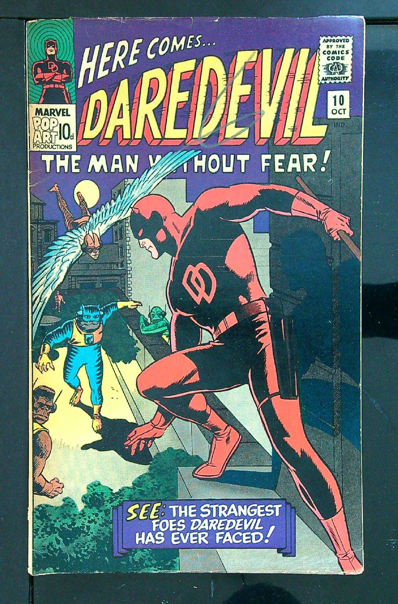 Cover of Daredevil (Vol 1) #10. One of 250,000 Vintage American Comics on sale from Krypton!