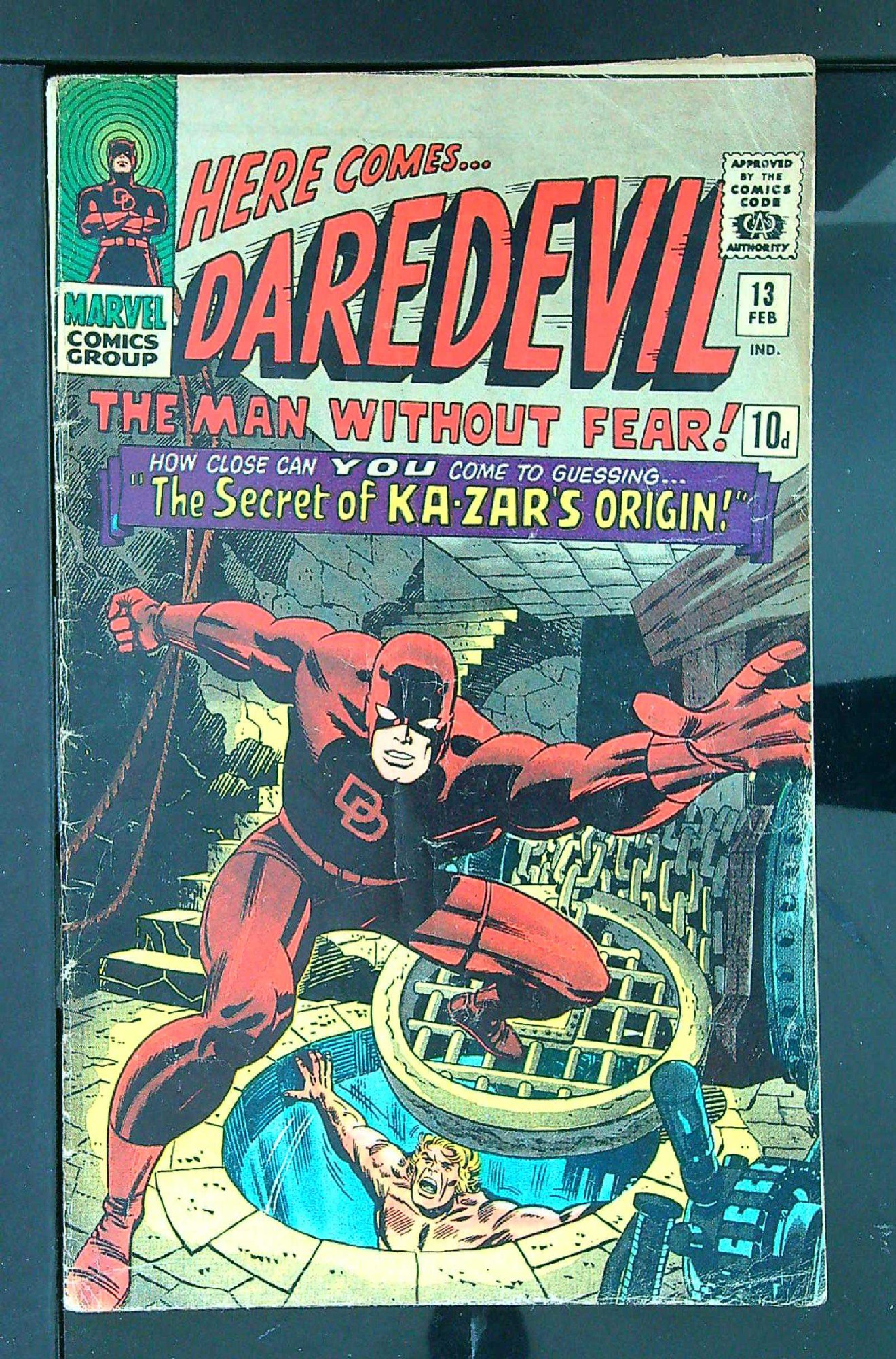 Cover of Daredevil (Vol 1) #13. One of 250,000 Vintage American Comics on sale from Krypton!