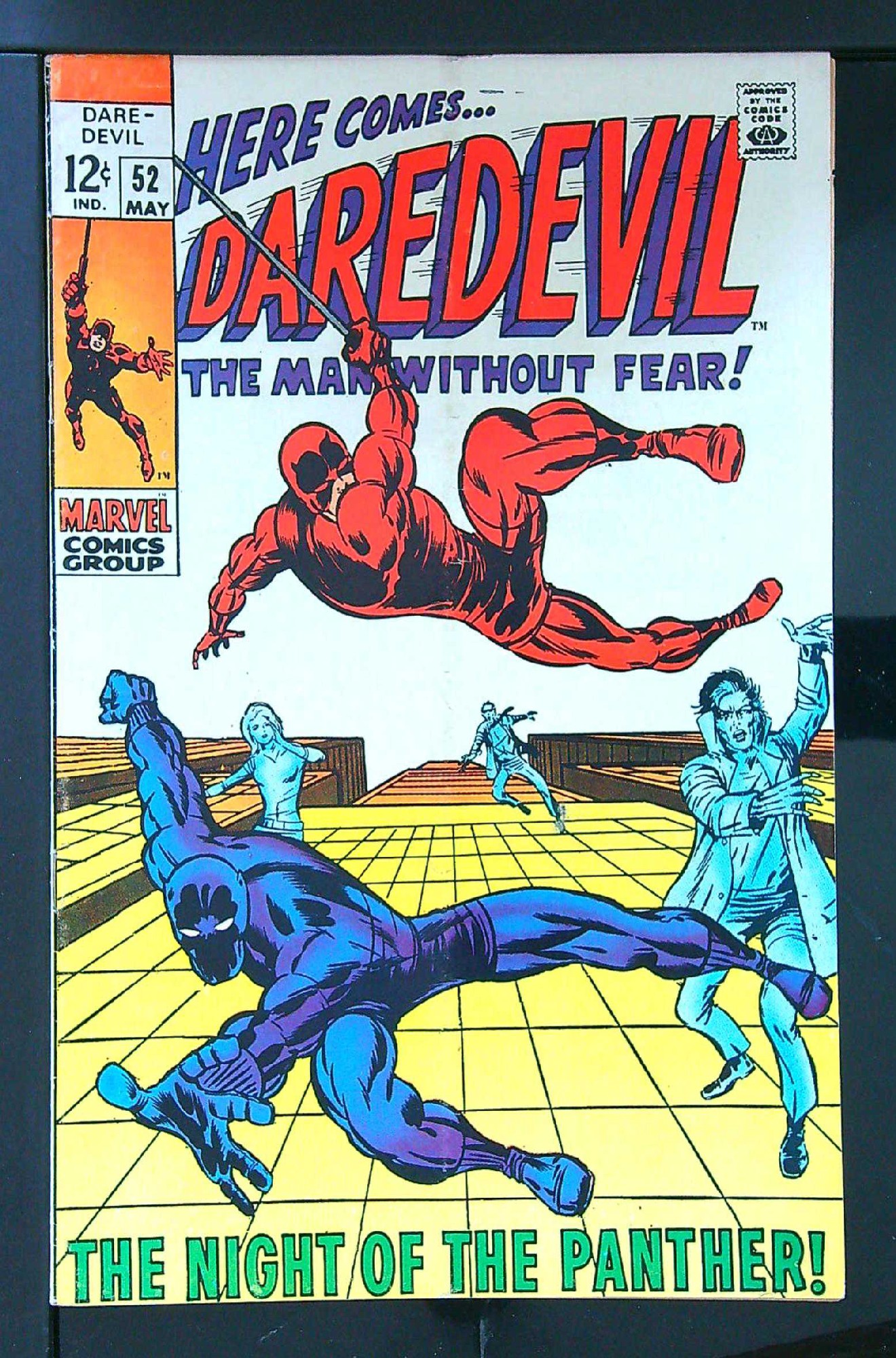 Cover of Daredevil (Vol 1) #52. One of 250,000 Vintage American Comics on sale from Krypton!