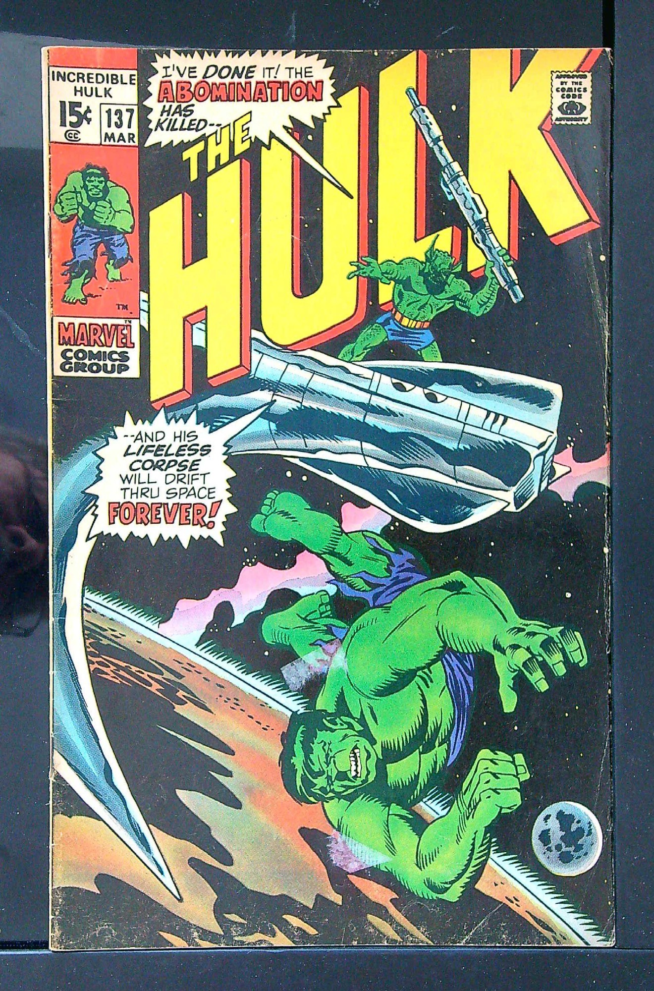 Cover of Incredible Hulk (Vol 2) #137. One of 250,000 Vintage American Comics on sale from Krypton!