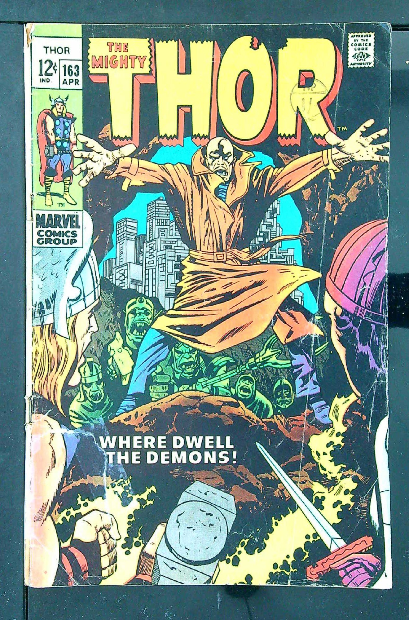 Cover of Thor (Vol 1) #163. One of 250,000 Vintage American Comics on sale from Krypton!
