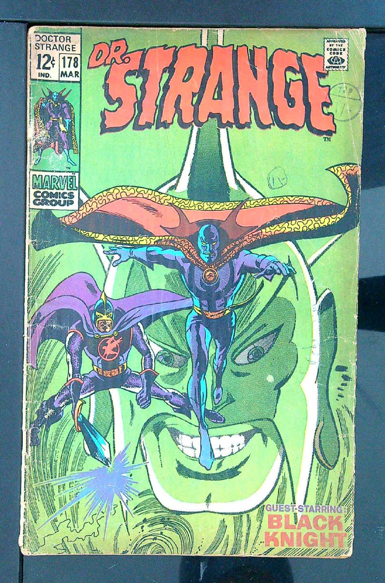 Cover of Doctor Strange (Vol 1) #178. One of 250,000 Vintage American Comics on sale from Krypton!