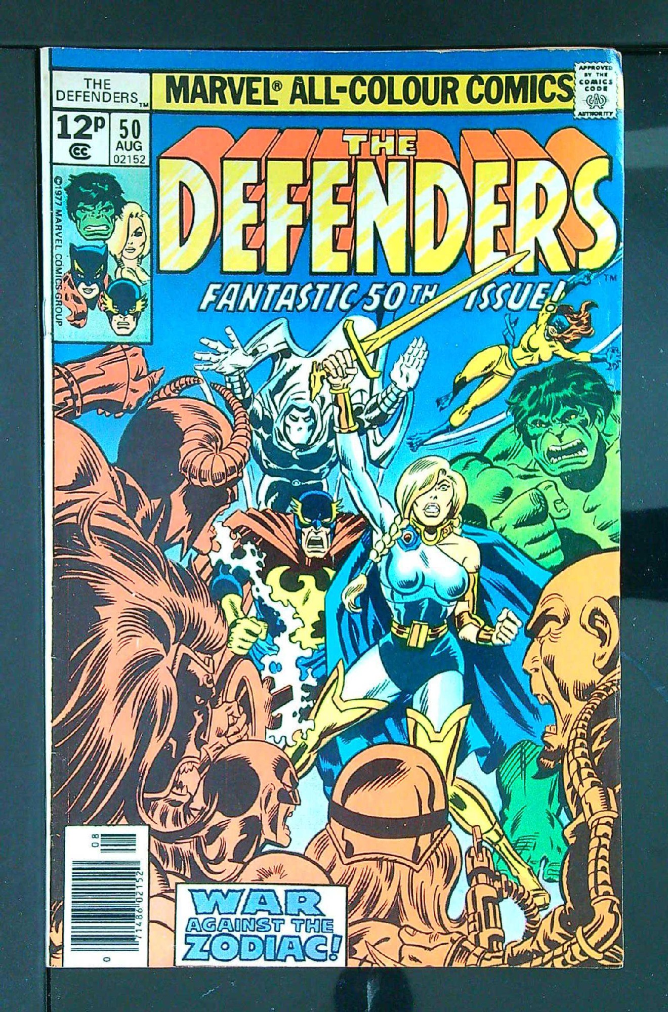 Cover of Defenders (Vol 1) #50. One of 250,000 Vintage American Comics on sale from Krypton!