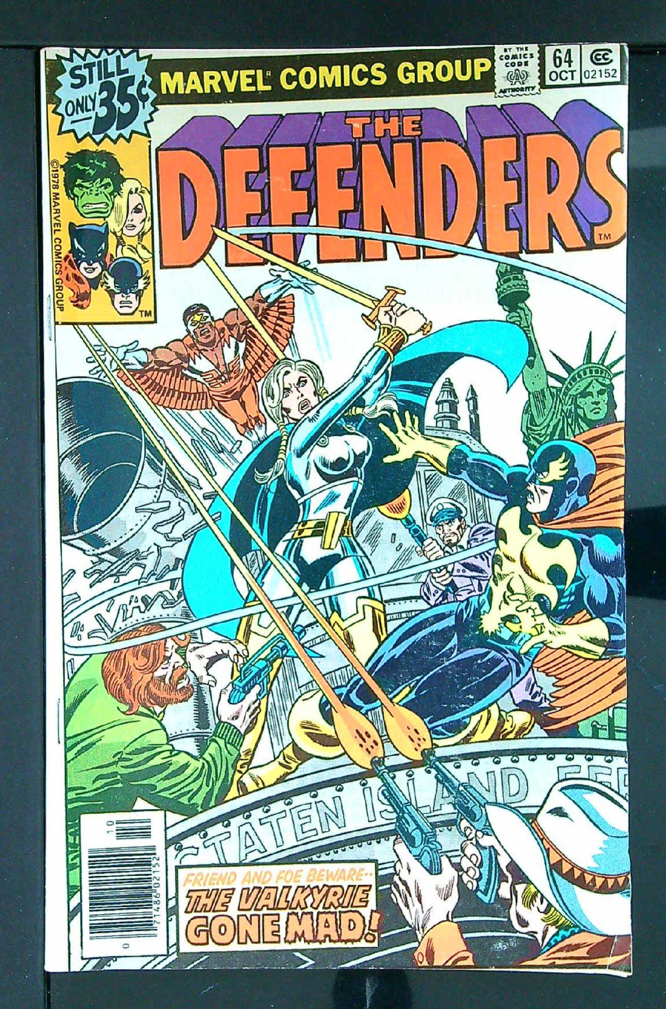 Cover of Defenders (Vol 1) #64. One of 250,000 Vintage American Comics on sale from Krypton!