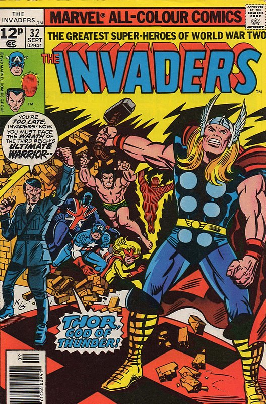 Cover of Invaders (Vol 1) #32. One of 250,000 Vintage American Comics on sale from Krypton!