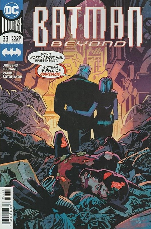 Cover of Batman Beyond (Vol 4) #33. One of 250,000 Vintage American Comics on sale from Krypton!