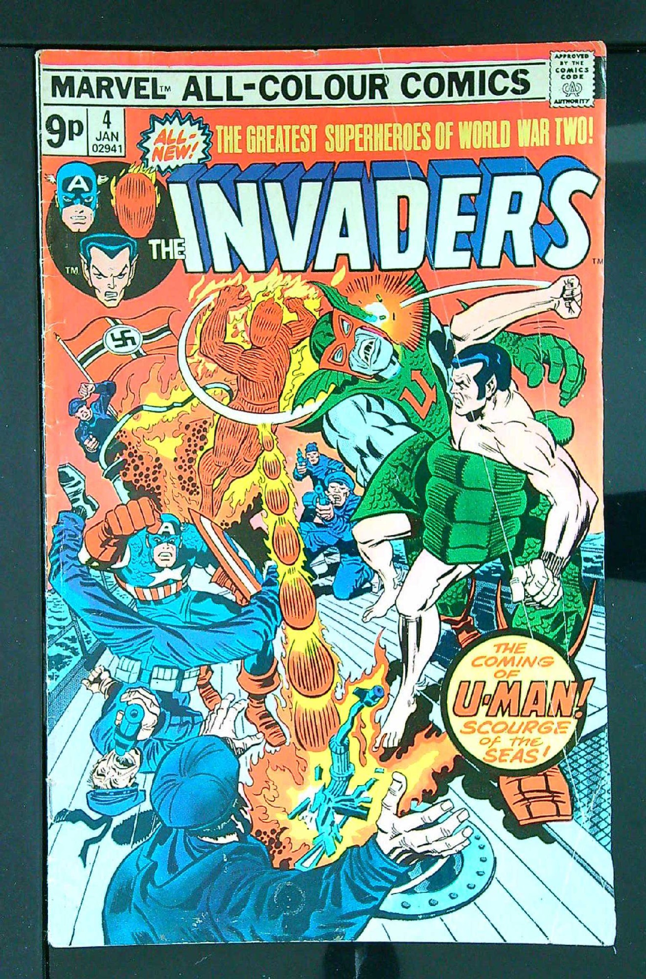 Cover of Invaders (Vol 1) #4. One of 250,000 Vintage American Comics on sale from Krypton!