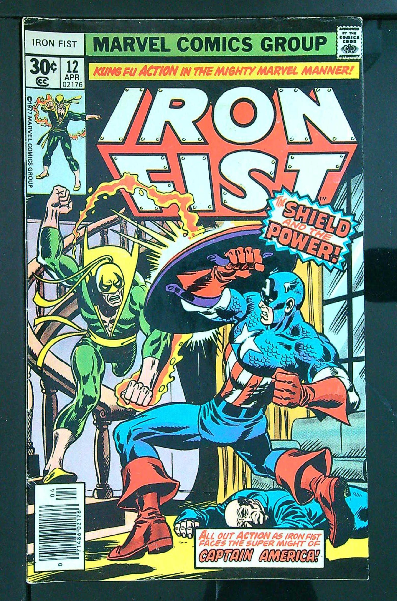 Cover of Iron Fist (Vol 1) #12. One of 250,000 Vintage American Comics on sale from Krypton!