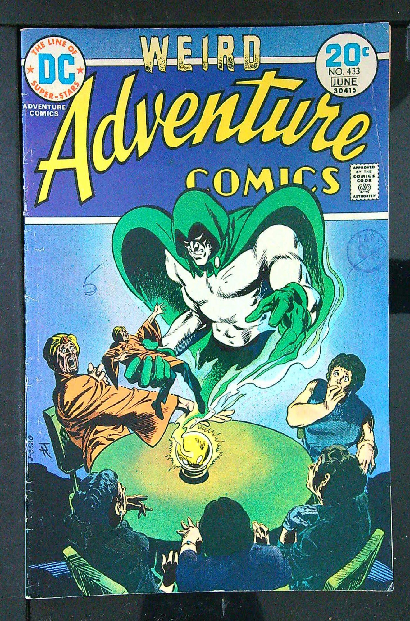 Cover of Adventure Comics (Vol 1) #433. One of 250,000 Vintage American Comics on sale from Krypton!