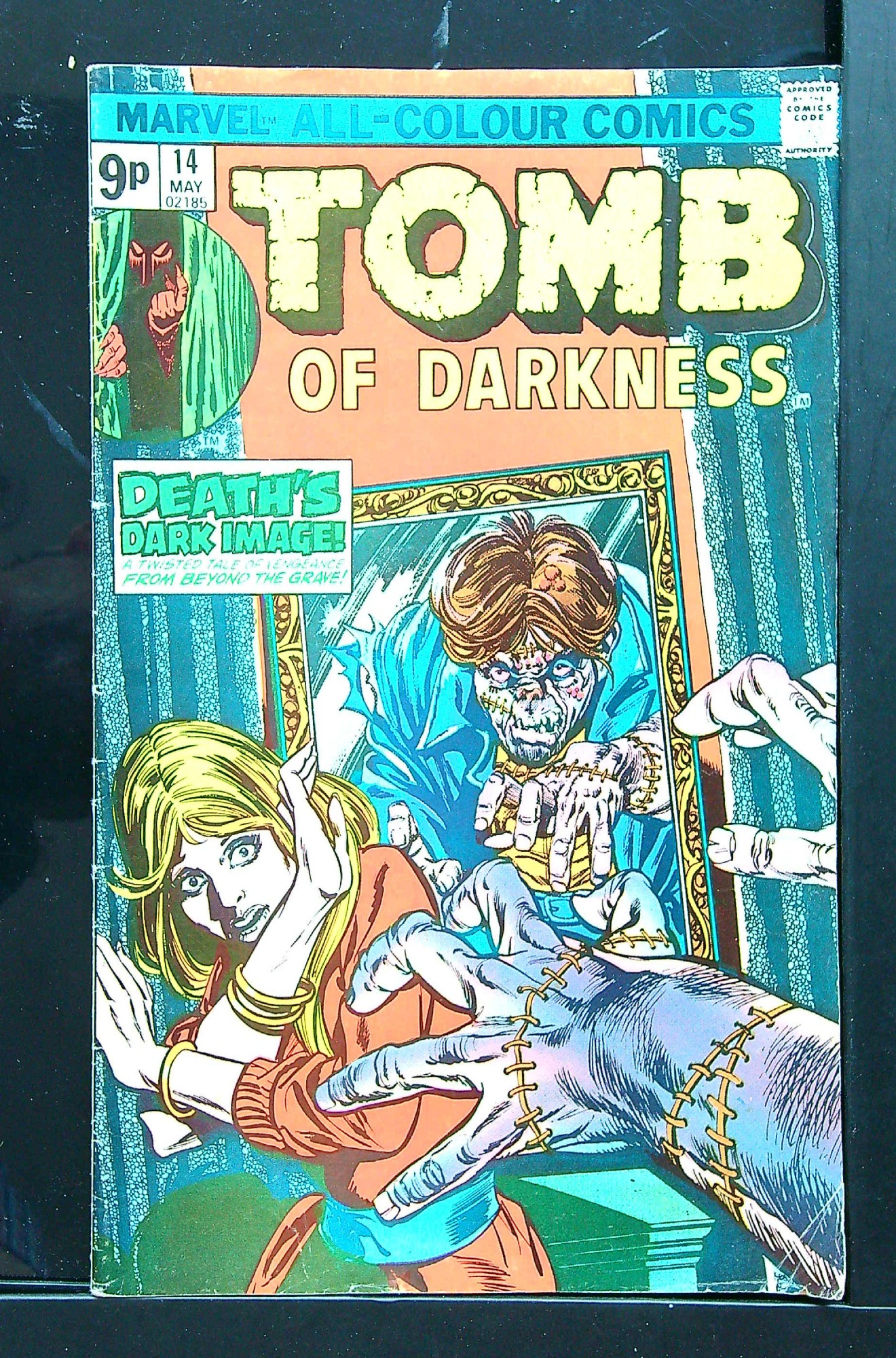 Cover of Tomb of Darkness (Vol 1) #14. One of 250,000 Vintage American Comics on sale from Krypton!
