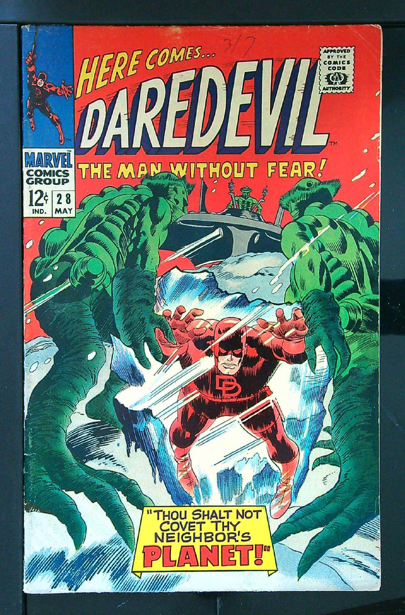 Cover of Daredevil (Vol 1) #28. One of 250,000 Vintage American Comics on sale from Krypton!