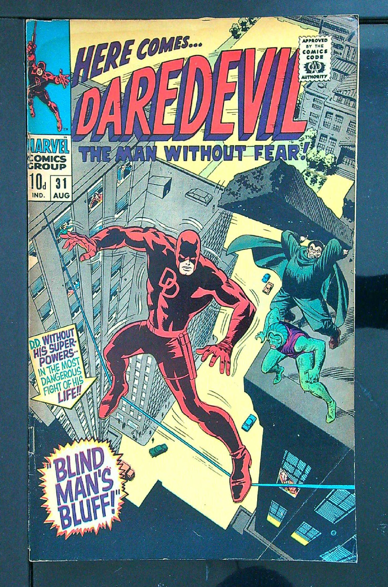 Cover of Daredevil (Vol 1) #31. One of 250,000 Vintage American Comics on sale from Krypton!