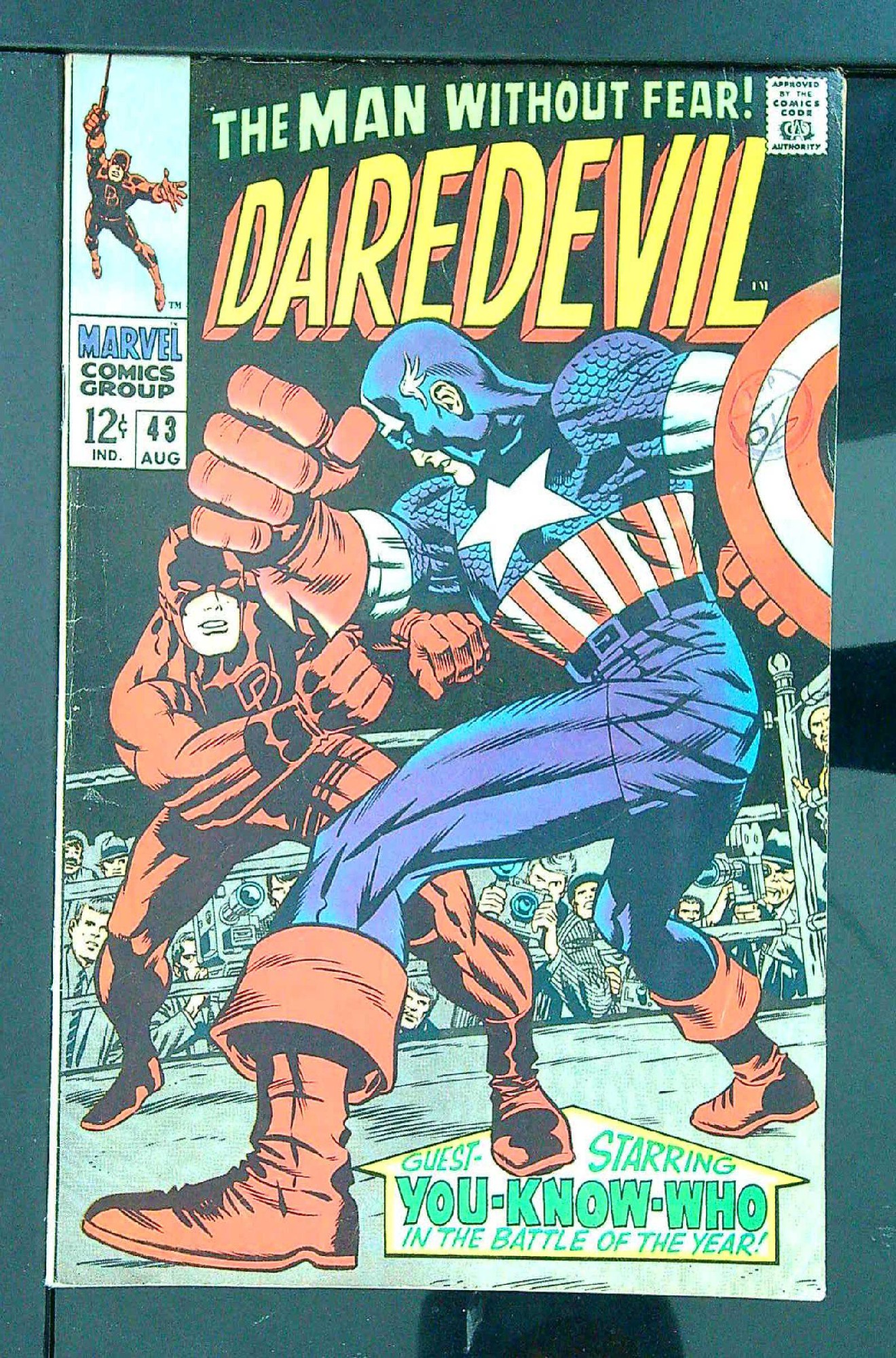 Cover of Daredevil (Vol 1) #43. One of 250,000 Vintage American Comics on sale from Krypton!