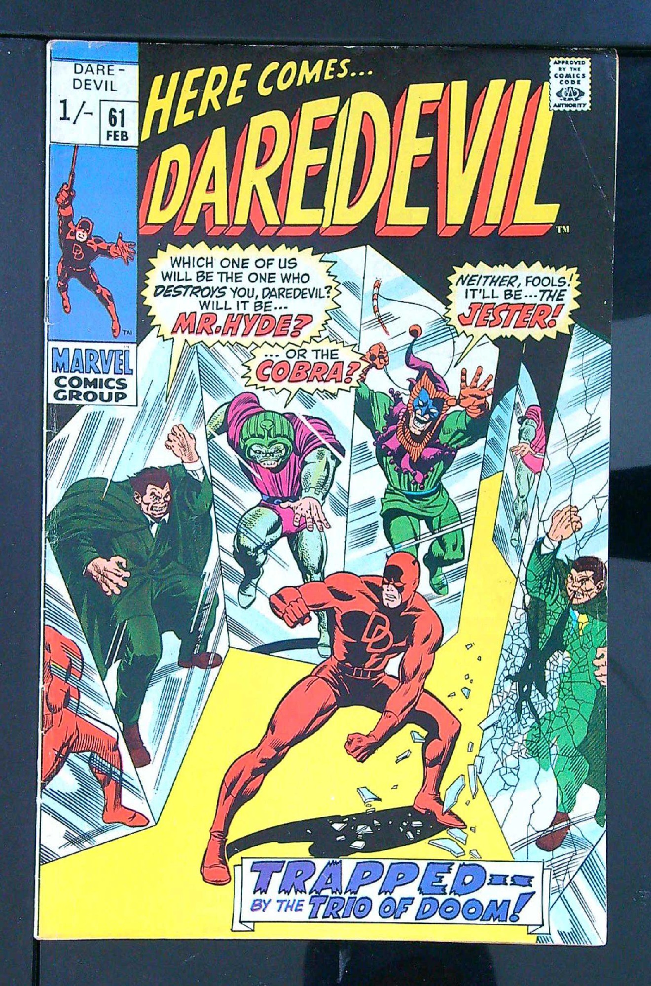 Cover of Daredevil (Vol 1) #61. One of 250,000 Vintage American Comics on sale from Krypton!
