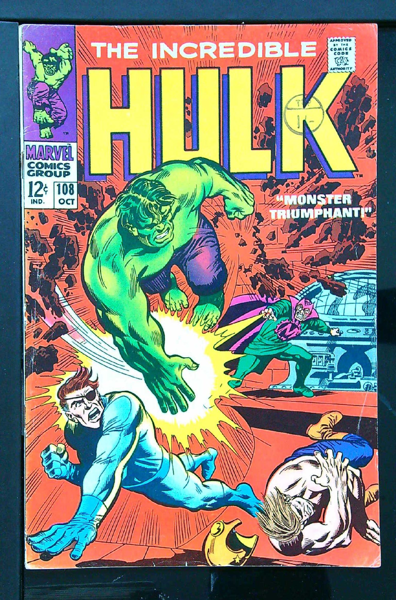 Cover of Incredible Hulk (Vol 2) #108. One of 250,000 Vintage American Comics on sale from Krypton!