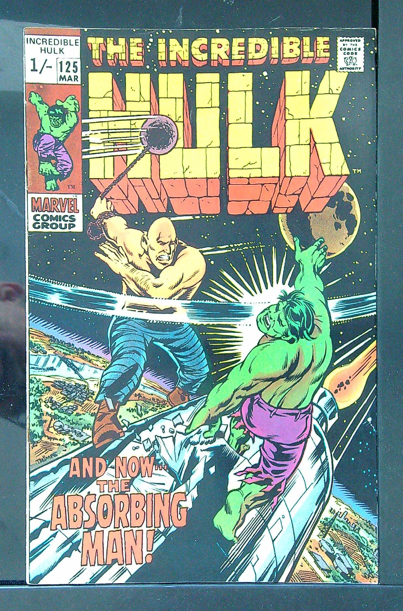 Cover of Incredible Hulk (Vol 2) #125. One of 250,000 Vintage American Comics on sale from Krypton!