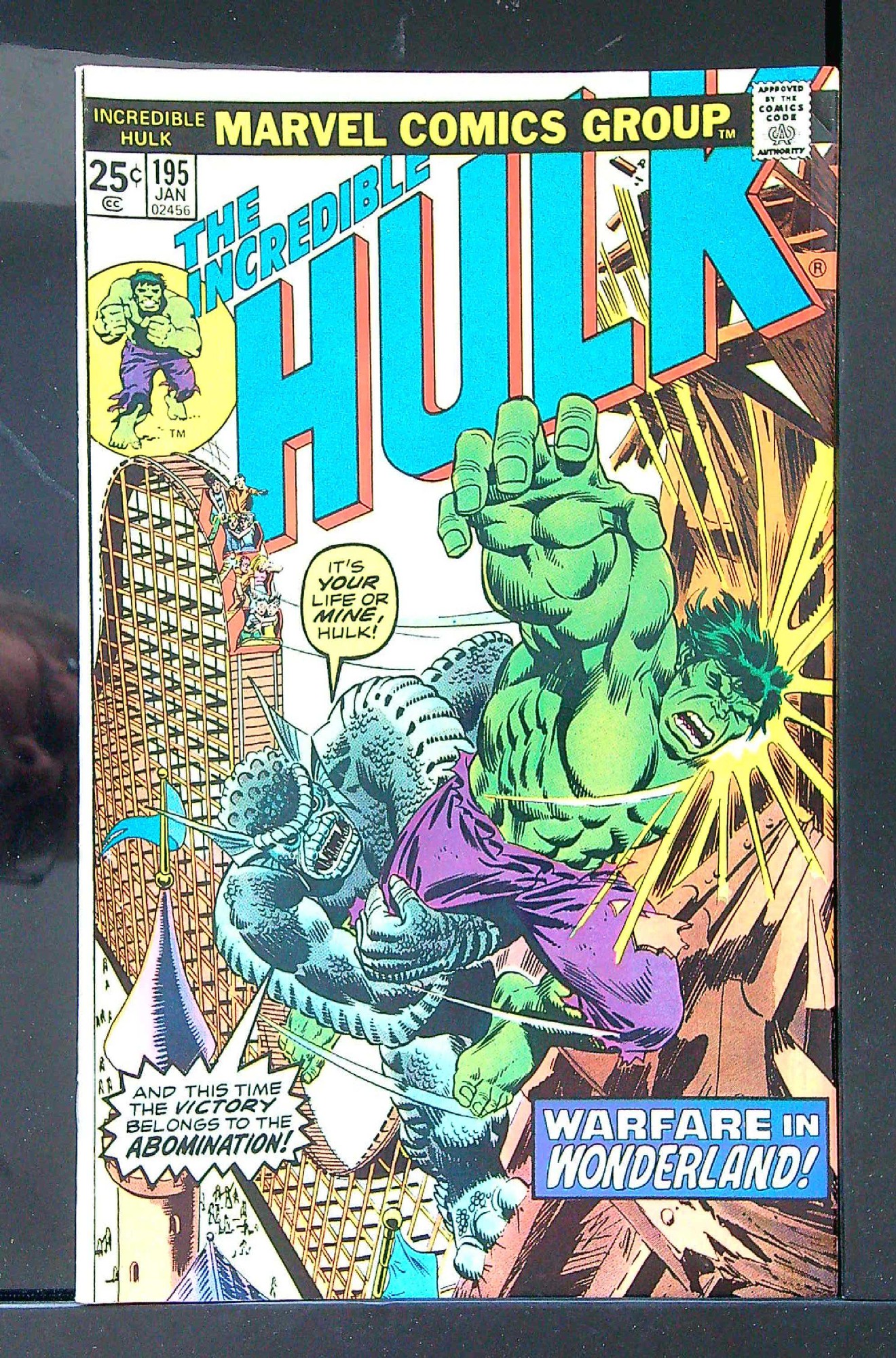 Cover of Incredible Hulk (Vol 2) #195. One of 250,000 Vintage American Comics on sale from Krypton!