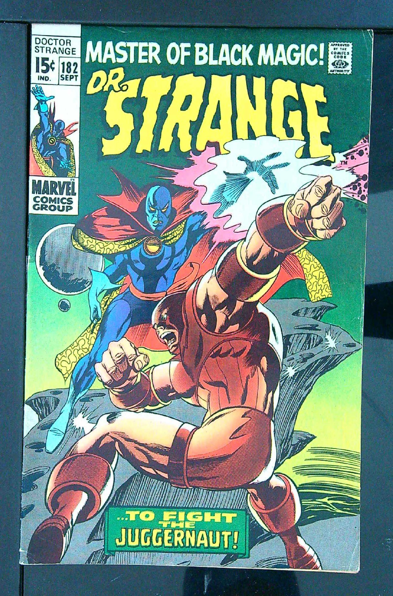 Cover of Doctor Strange (Vol 1) #182. One of 250,000 Vintage American Comics on sale from Krypton!