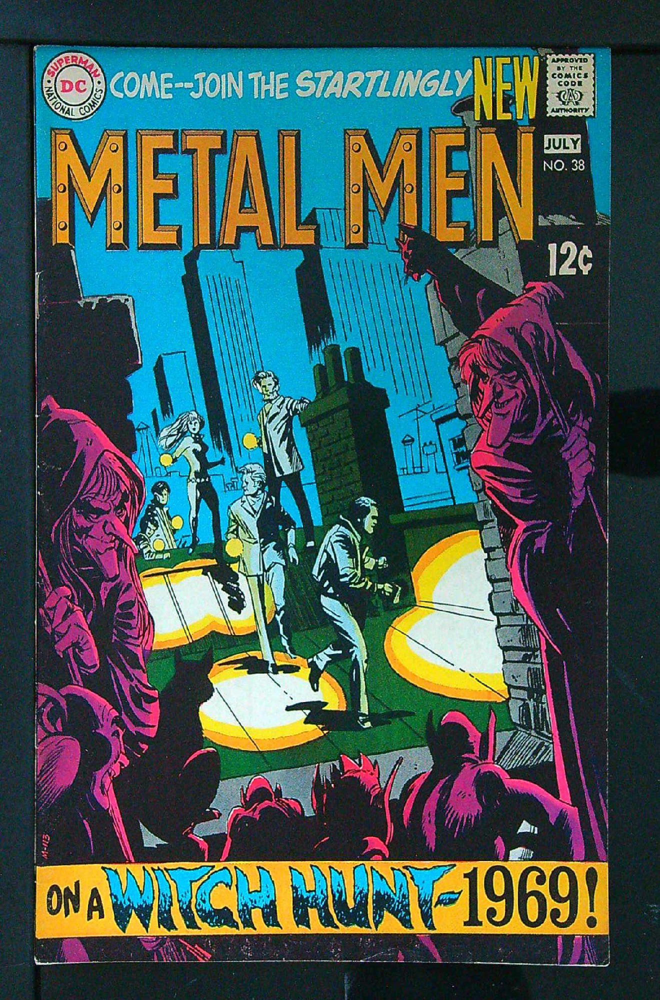 Cover of Metal Men (Vol 1) #38. One of 250,000 Vintage American Comics on sale from Krypton!