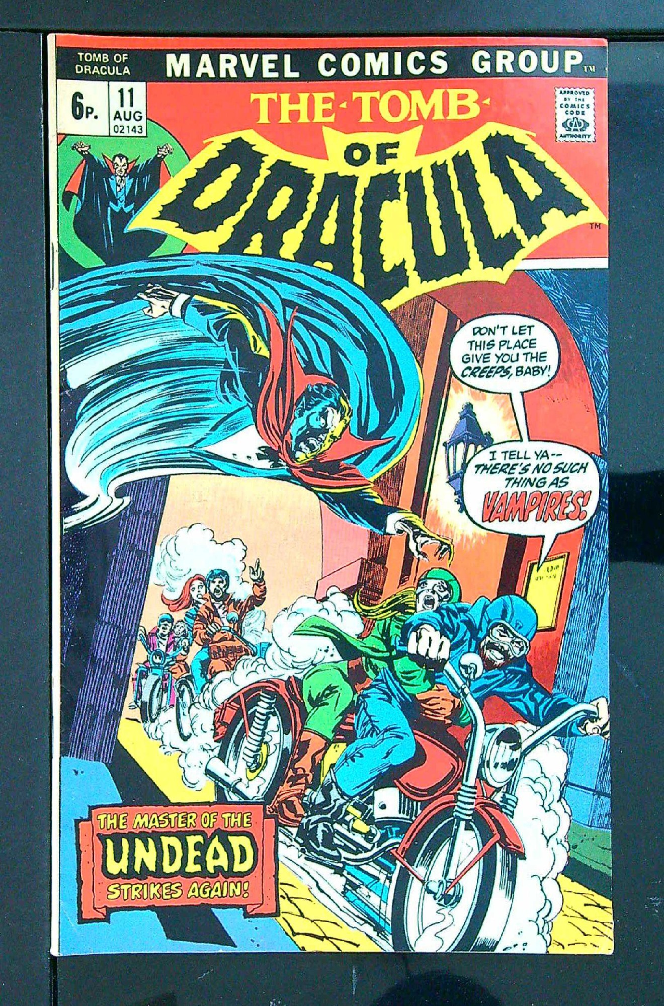 Cover of Tomb of Dracula (Vol 1) #11. One of 250,000 Vintage American Comics on sale from Krypton!