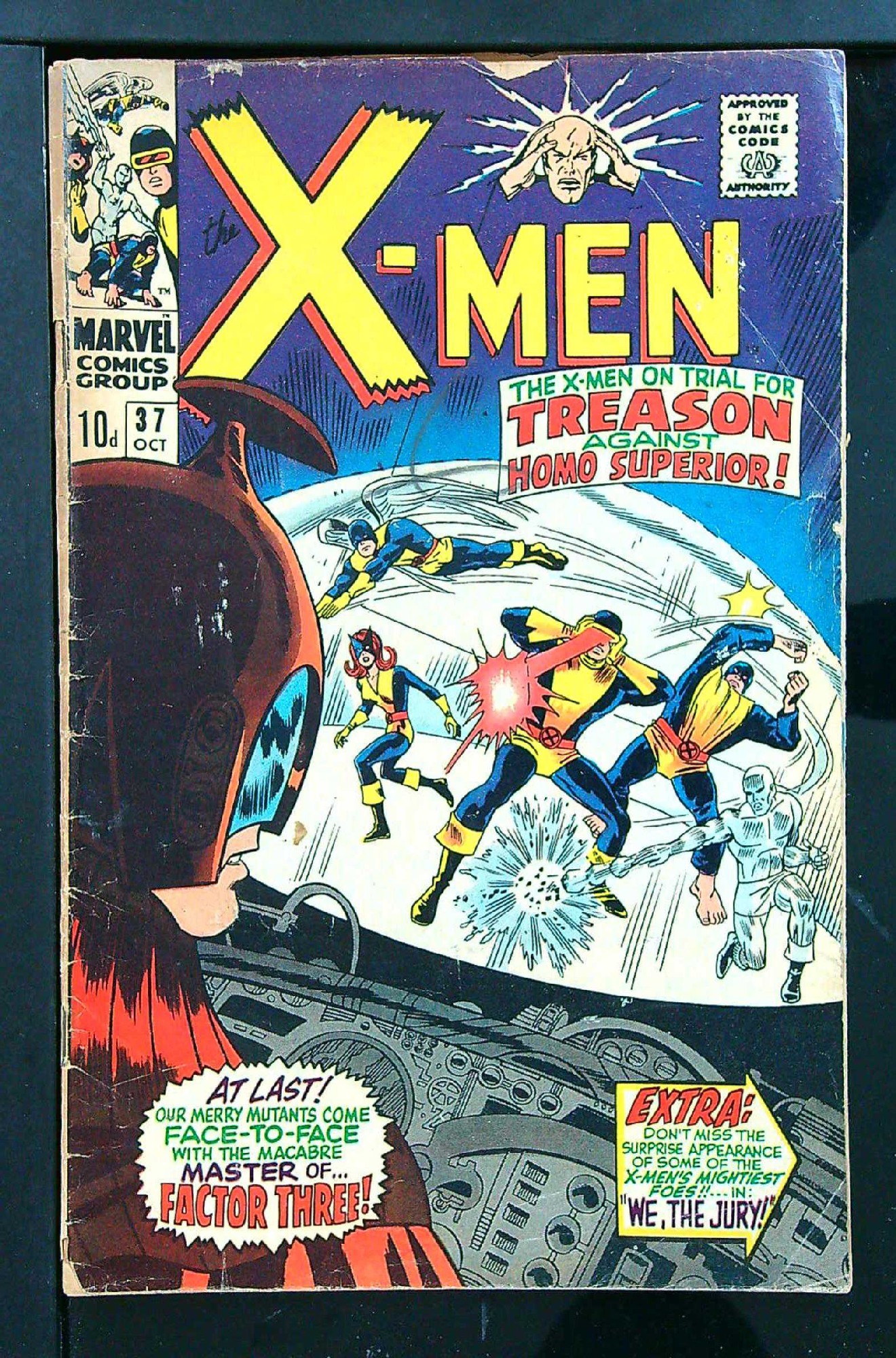 Cover of Uncanny X-Men (Vol 1) #37. One of 250,000 Vintage American Comics on sale from Krypton!