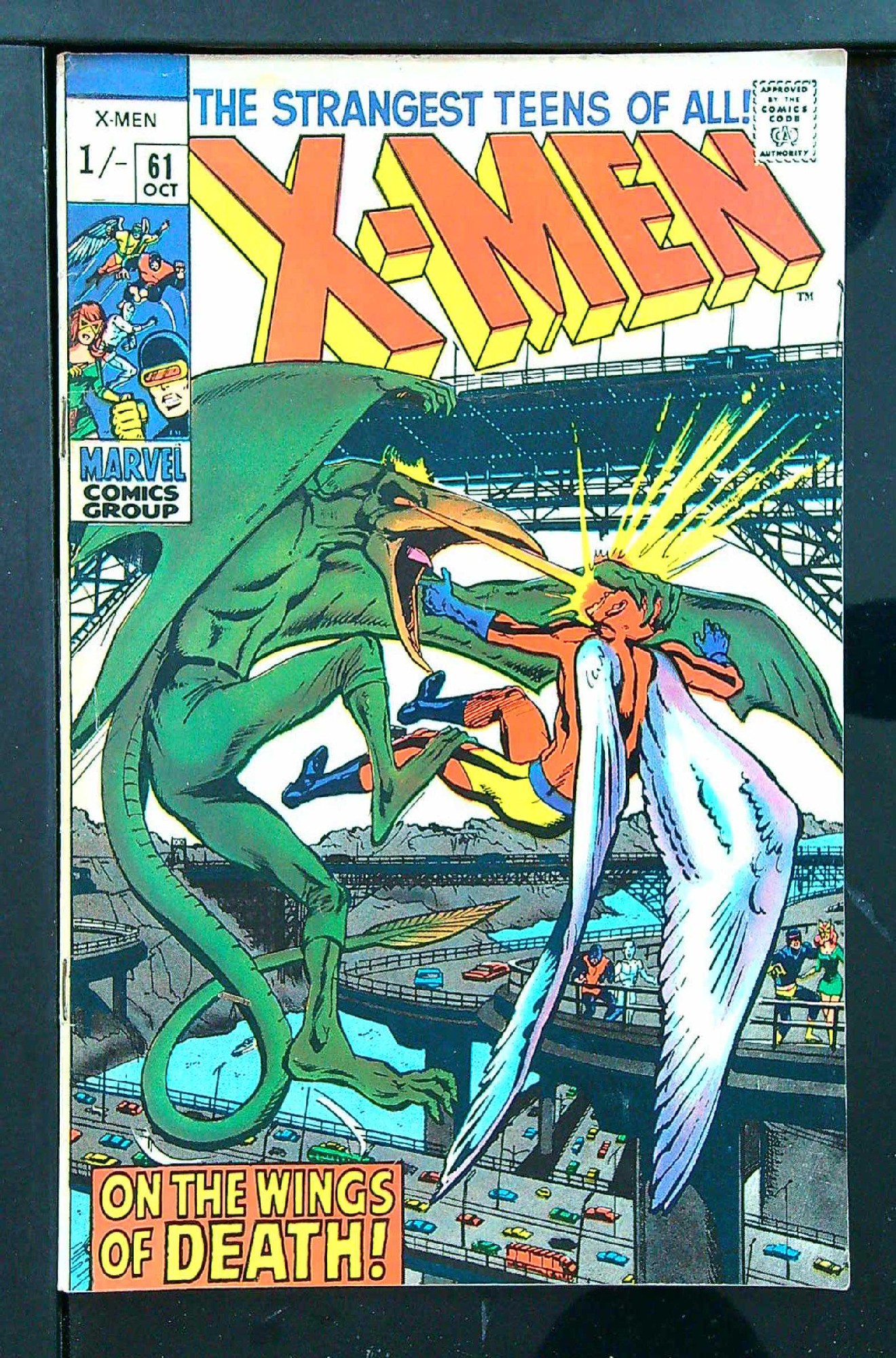 Cover of Uncanny X-Men (Vol 1) #61. One of 250,000 Vintage American Comics on sale from Krypton!