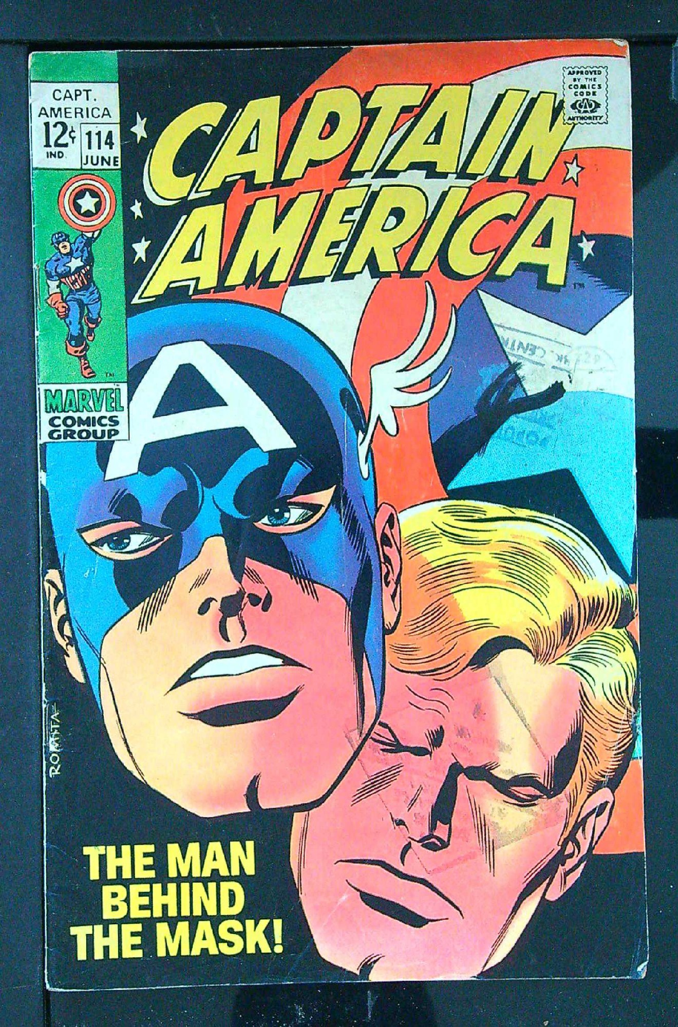 Cover of Captain America (Vol 1) #114. One of 250,000 Vintage American Comics on sale from Krypton!