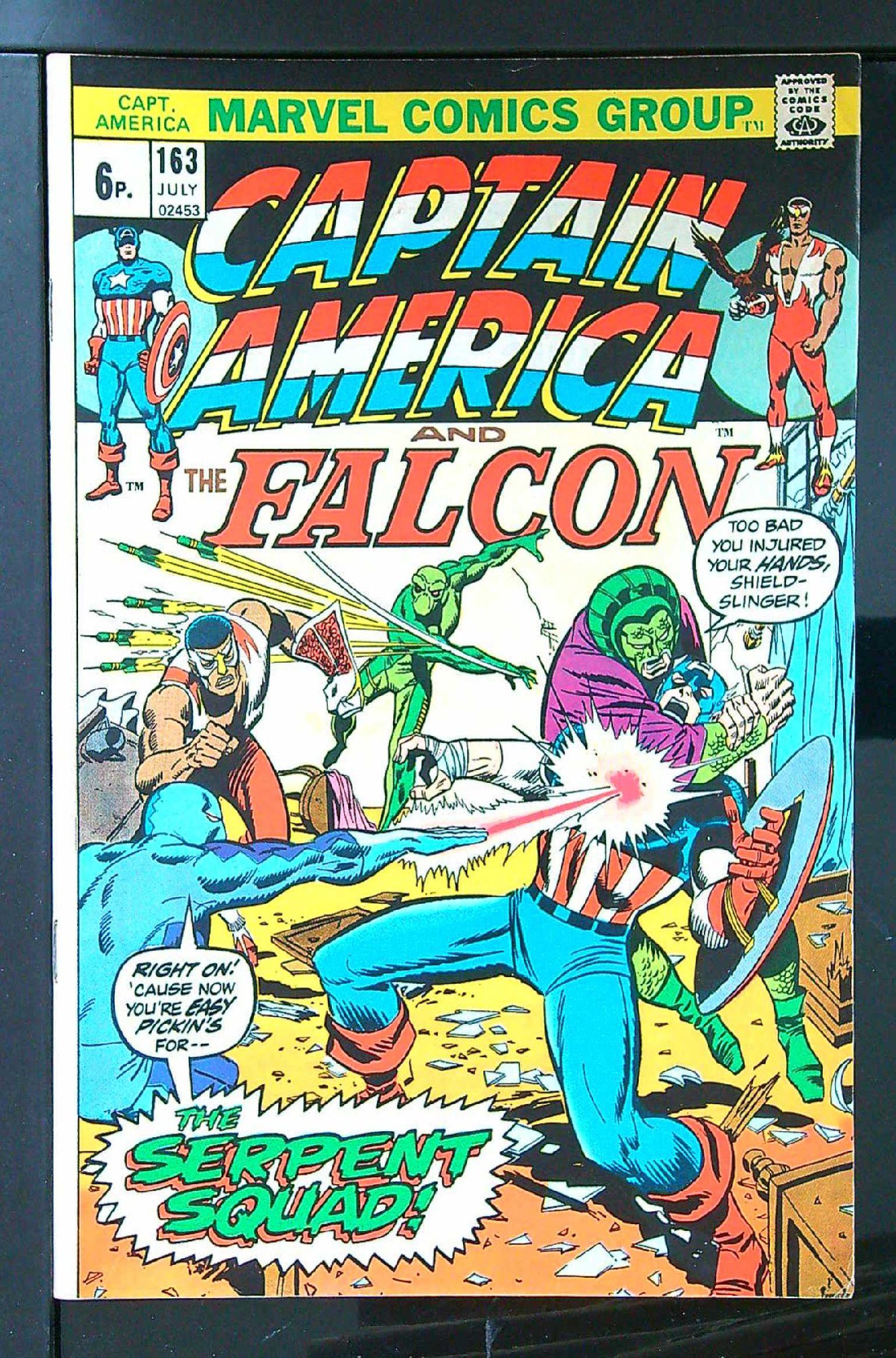 Cover of Captain America (Vol 1) #163. One of 250,000 Vintage American Comics on sale from Krypton!