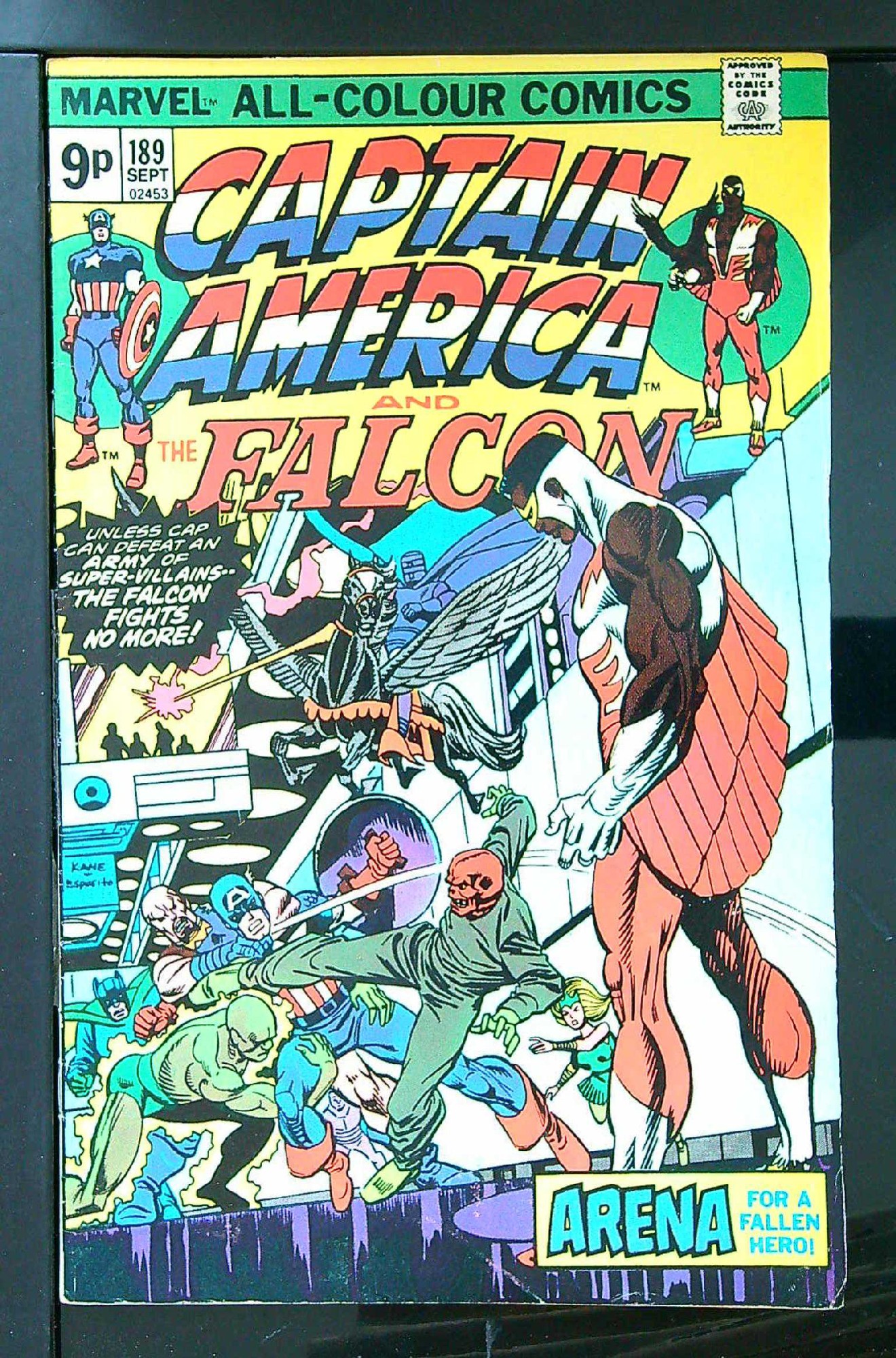 Cover of Captain America (Vol 1) #189. One of 250,000 Vintage American Comics on sale from Krypton!