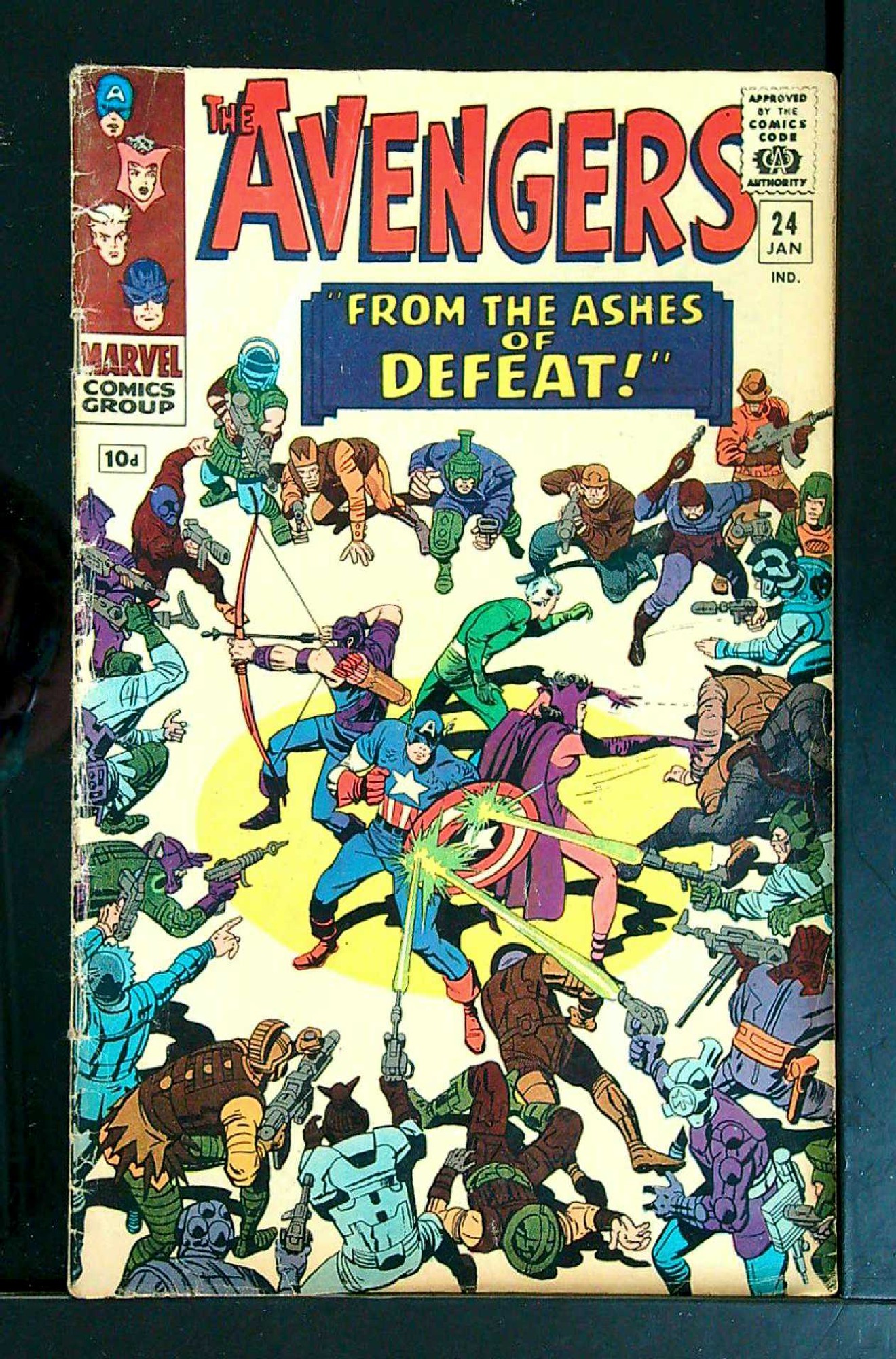 Cover of Avengers (Vol 1) #24. One of 250,000 Vintage American Comics on sale from Krypton!