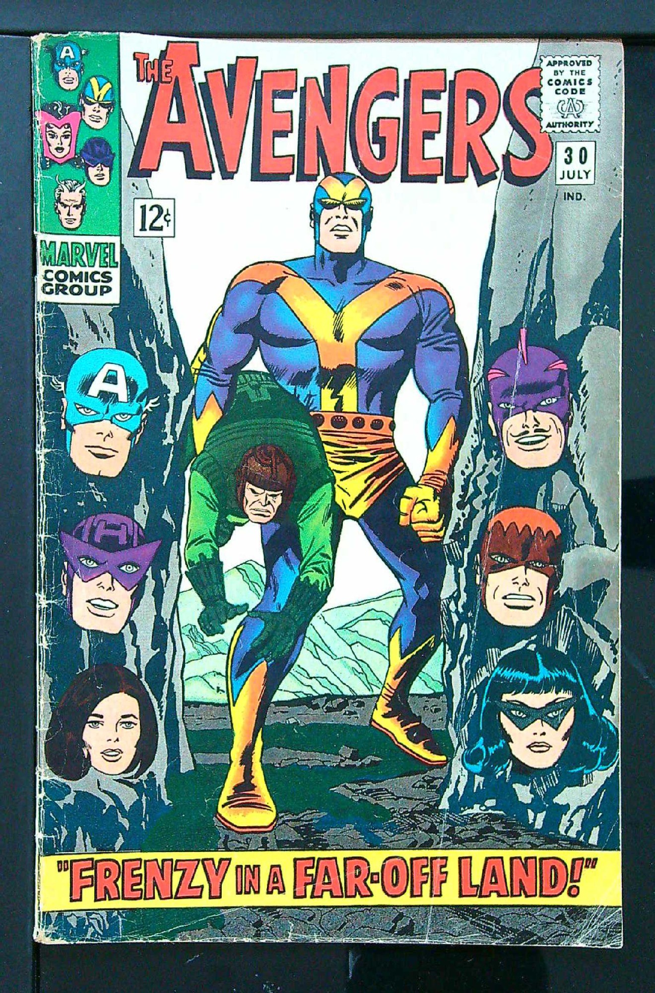 Cover of Avengers (Vol 1) #30. One of 250,000 Vintage American Comics on sale from Krypton!