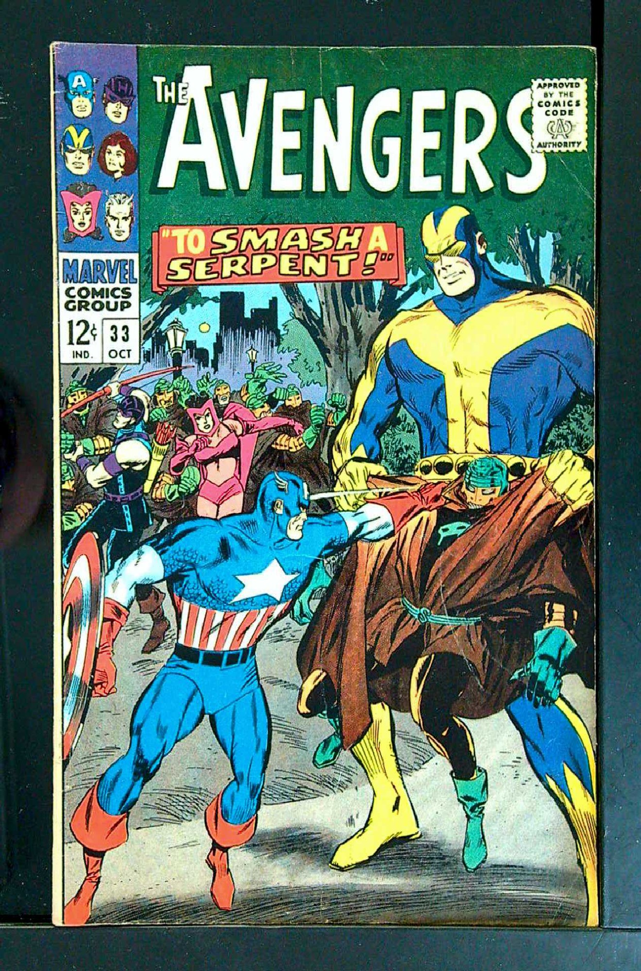 Cover of Avengers (Vol 1) #33. One of 250,000 Vintage American Comics on sale from Krypton!