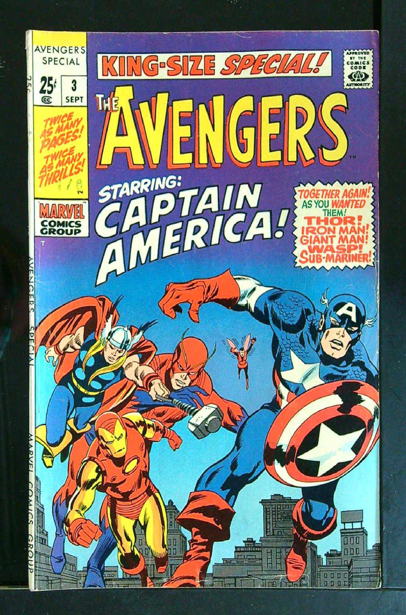 Cover of Avengers Annual (Vol 1) #3. One of 250,000 Vintage American Comics on sale from Krypton!