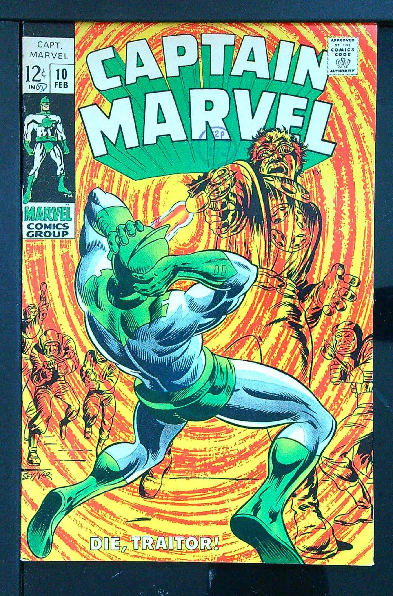 Cover of Captain Marvel (Vol 1) #10. One of 250,000 Vintage American Comics on sale from Krypton!