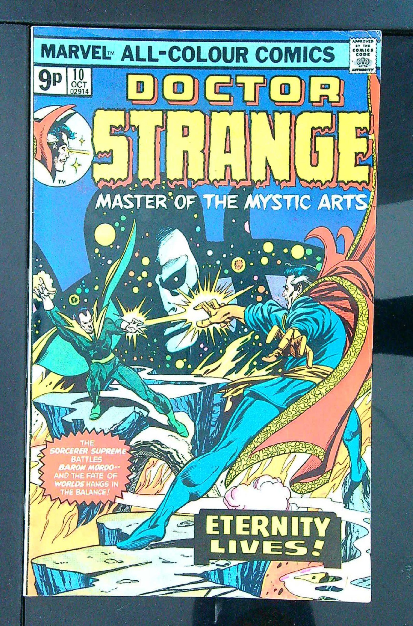 Cover of Doctor Strange (Vol 2) #10. One of 250,000 Vintage American Comics on sale from Krypton!