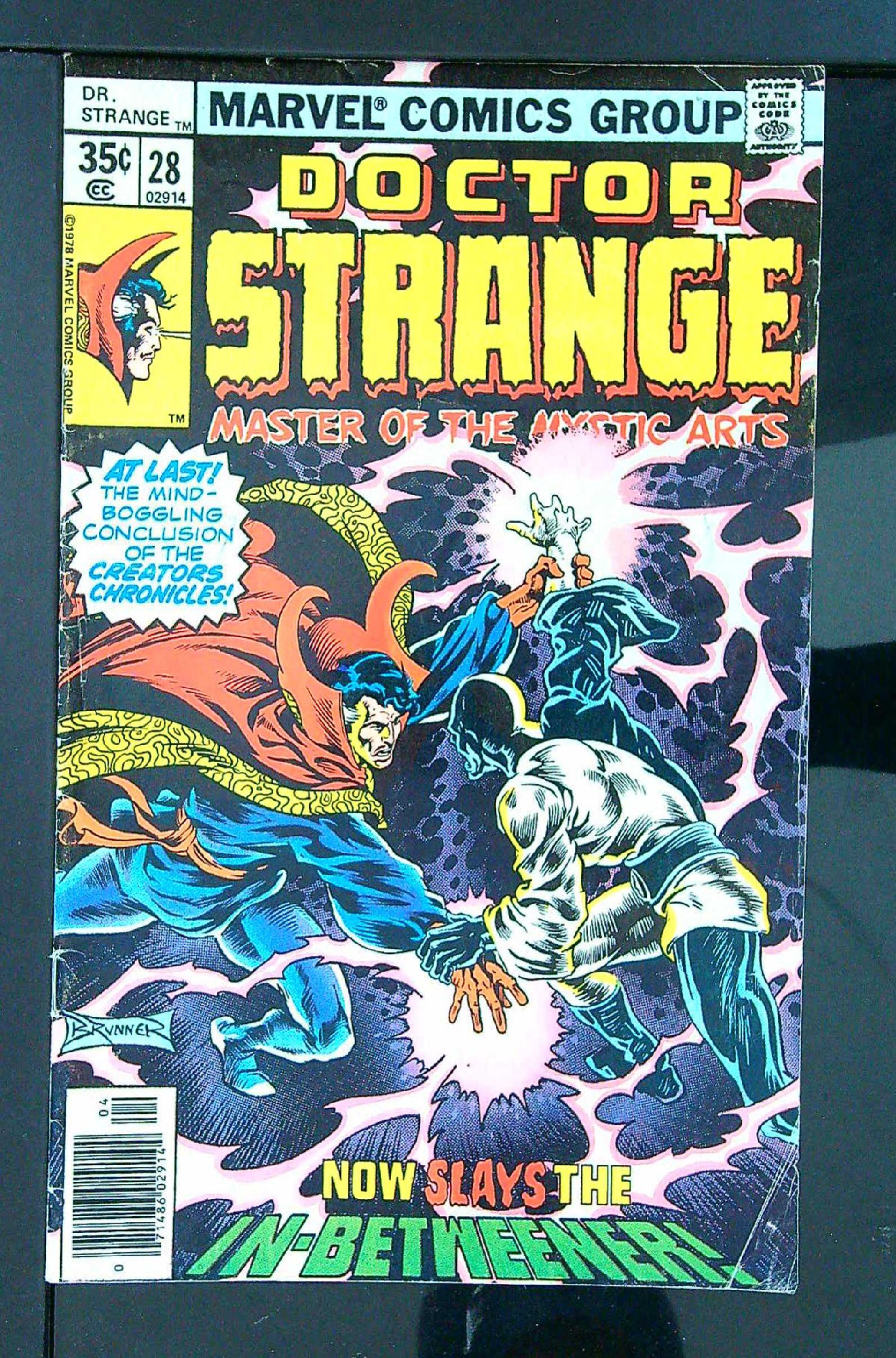 Cover of Doctor Strange (Vol 2) #28. One of 250,000 Vintage American Comics on sale from Krypton!