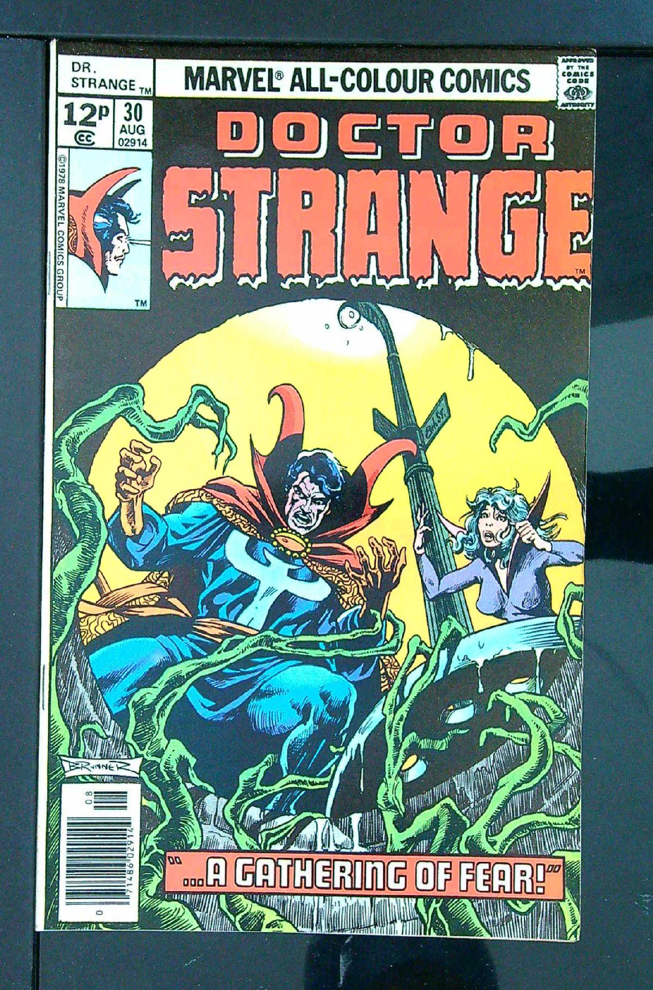 Cover of Doctor Strange (Vol 2) #30. One of 250,000 Vintage American Comics on sale from Krypton!